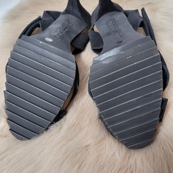 Pedro Garcia Yaniz Suede Peep-Toe Sandal, Black Size 7 - Picture 8 of 9